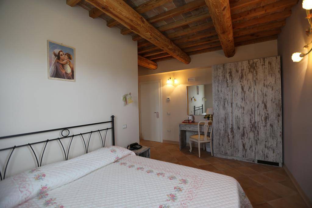 Villa Marietta Country House - Marche Montemaggiore al Metauro Δωμάτιο φωτογραφία